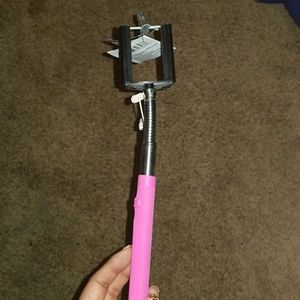 Wired Self Portrait Selfie Stick 22"in